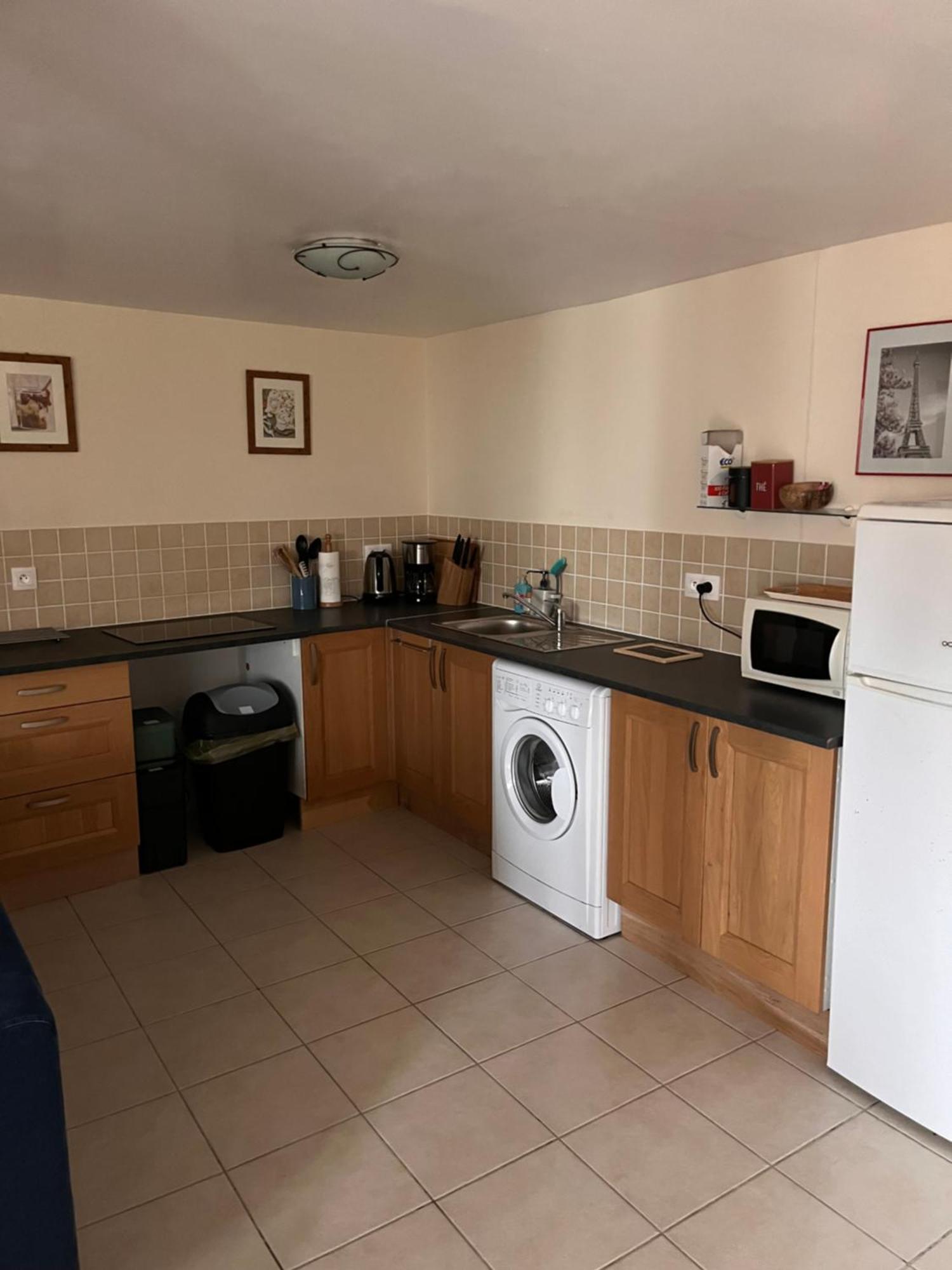 Le Plantier 1 Apartment Beaulieu-sur-Sonnette Bagian luar foto